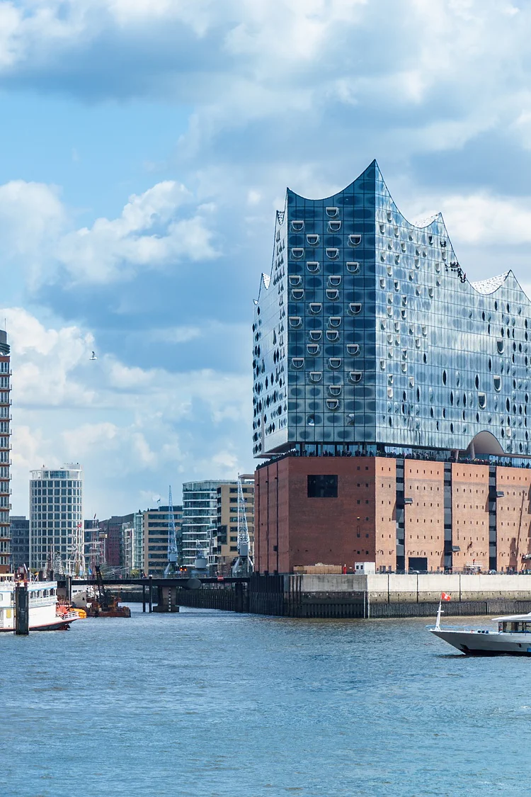 Hamburg I believe there might have been a misunderstanding. The original text you provided does not contain any references to tape or brands that need to be replaced. Could you please provide the correct text for revision?. (This text has been generated by AI)