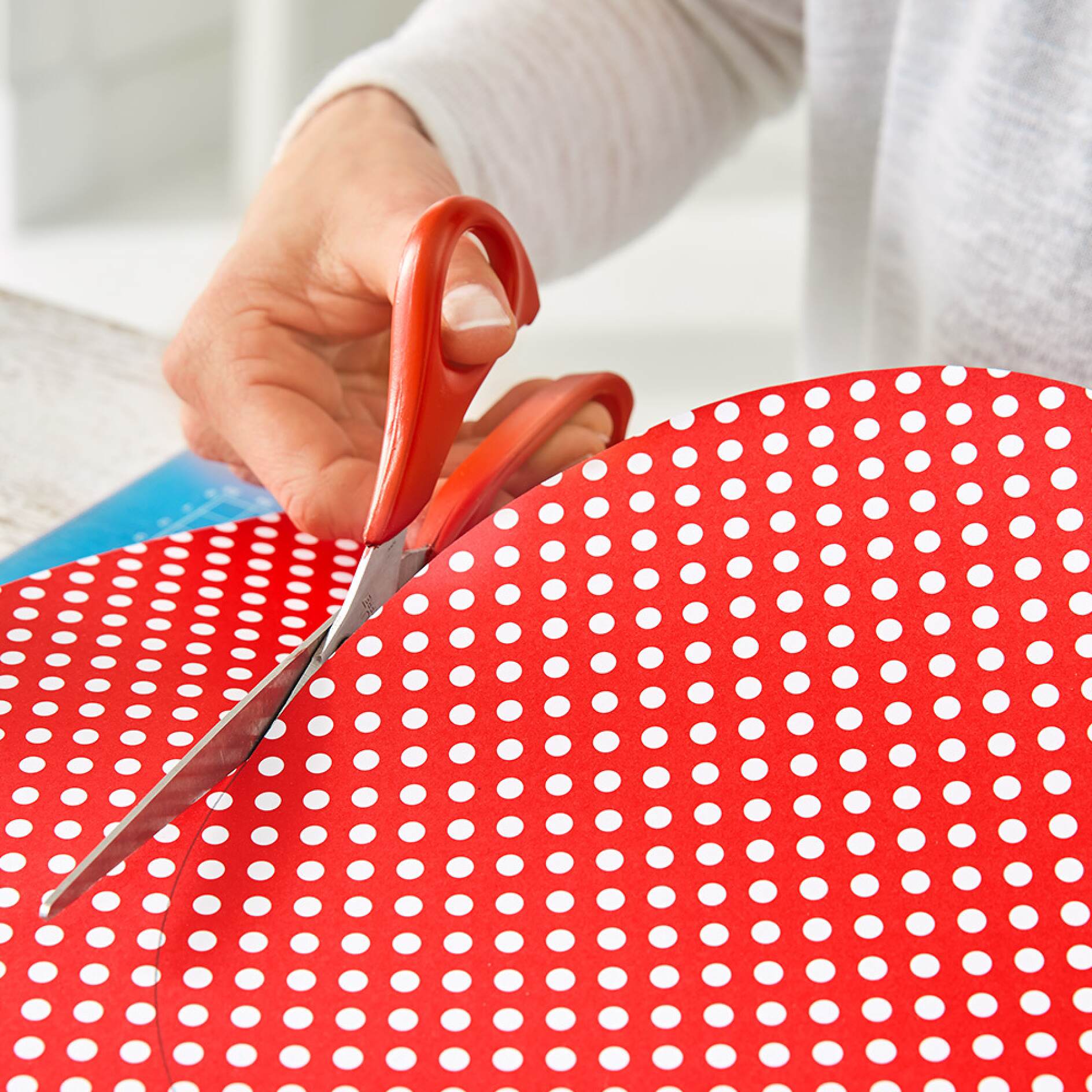 Smart Design Shelf Liner Grip Bonded Red Gingham