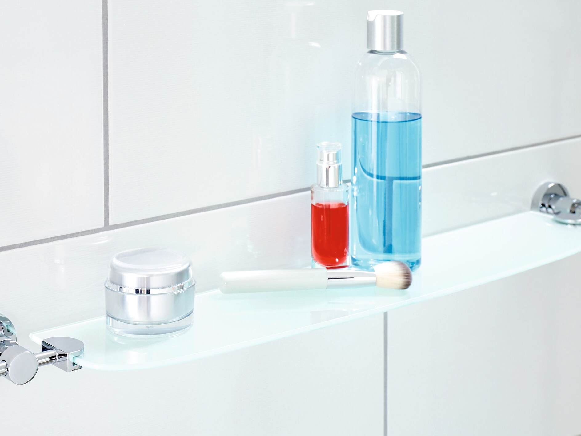tesa® DRAAD Bathtub Corner Shelf, Self-Adhesive, Chromed Brass - tesa