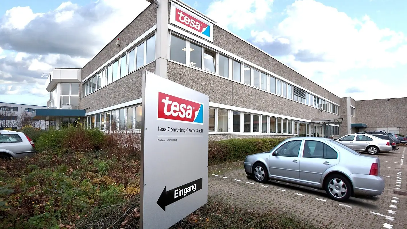 tesa Converting Center GmbH est spécialisé dans les pièces découpées de précision auto-adhésives fabriquées à partir de rubans adhésifs.