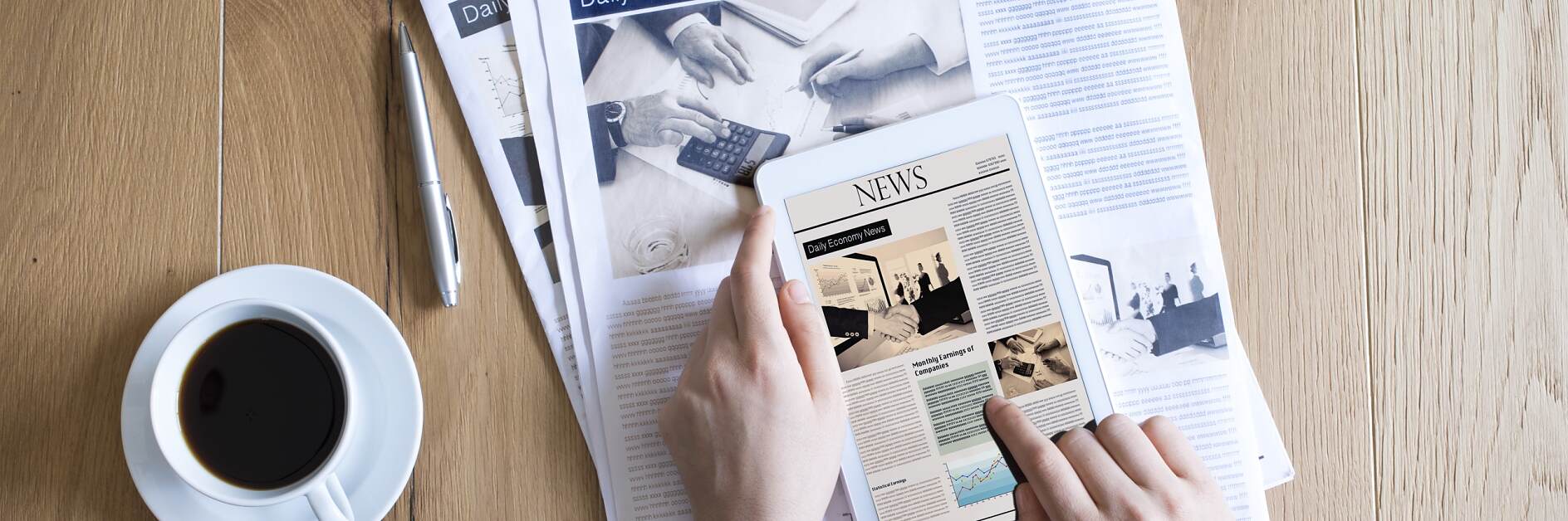 Kombination dagstidning-iPad papper och tryck